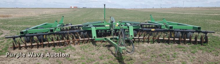image for item IL9025 John Deere 630  disk