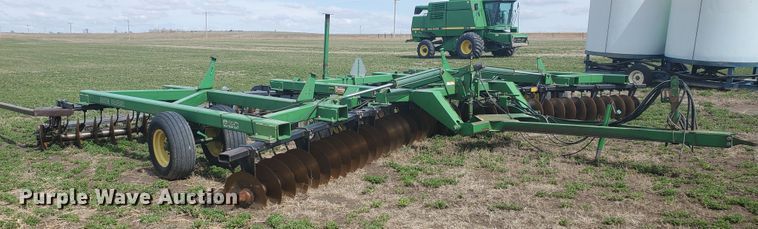 image for item IL9025 John Deere 630  disk