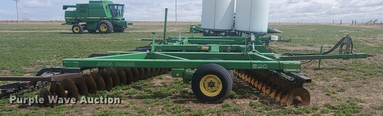 image for item IL9025 John Deere 630  disk