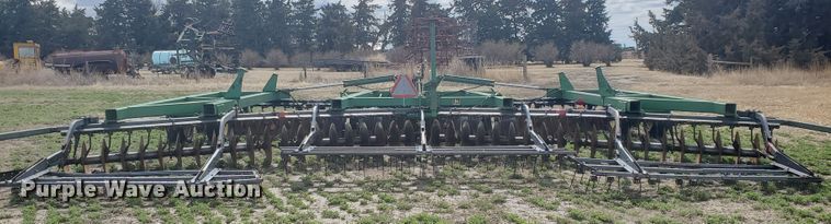 image for item IL9025 John Deere 630  disk