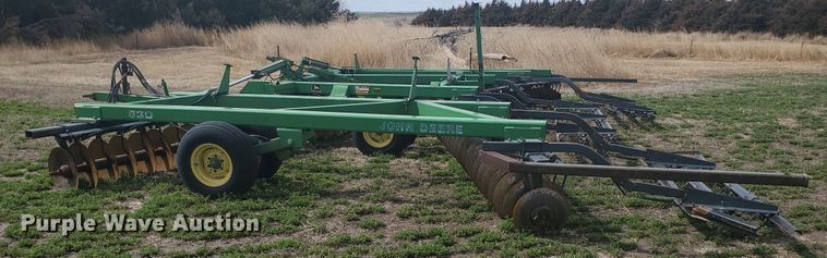 image for item IL9025 John Deere 630  disk