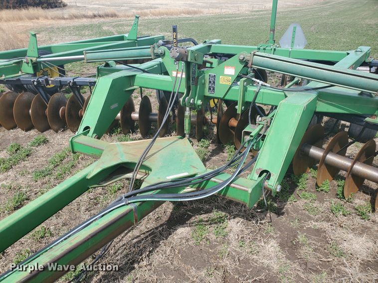 image for item IL9025 John Deere 630  disk