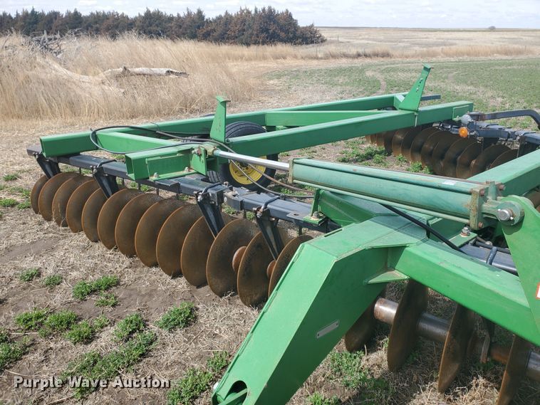 image for item IL9025 John Deere 630  disk