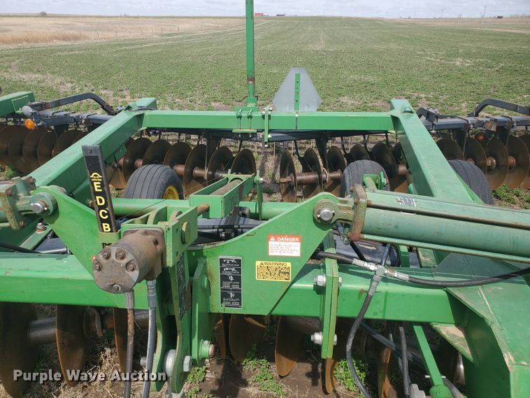image for item IL9025 John Deere 630  disk