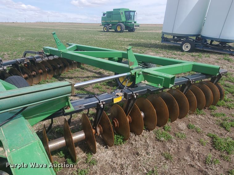 image for item IL9025 John Deere 630  disk