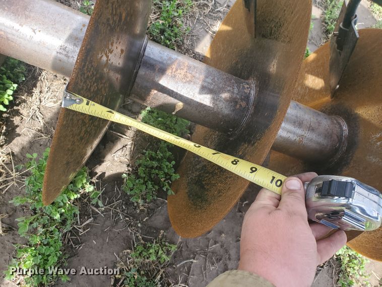 image for item IL9025 John Deere 630  disk