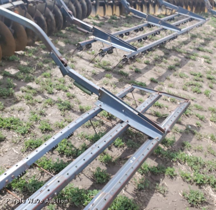 image for item IL9025 John Deere 630  disk