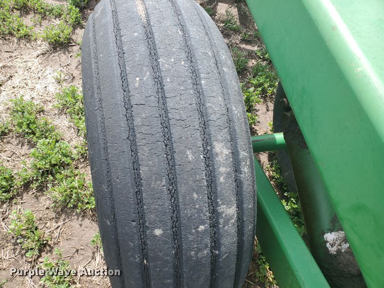 image for item IL9025 John Deere 630  disk