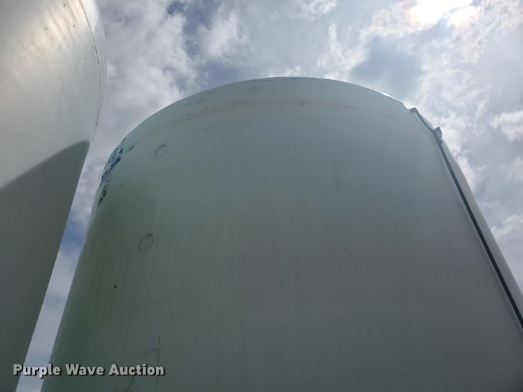 image for item IL9026 Skiles Industries CB-TT 6000  tank trailer