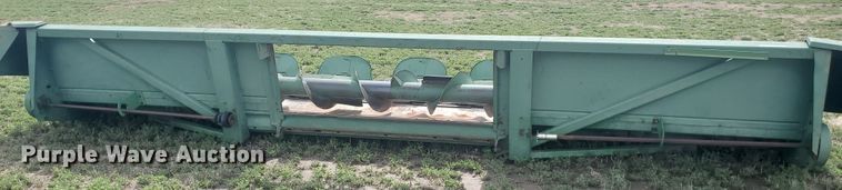image for item IL9027 John Deere 843  corn head