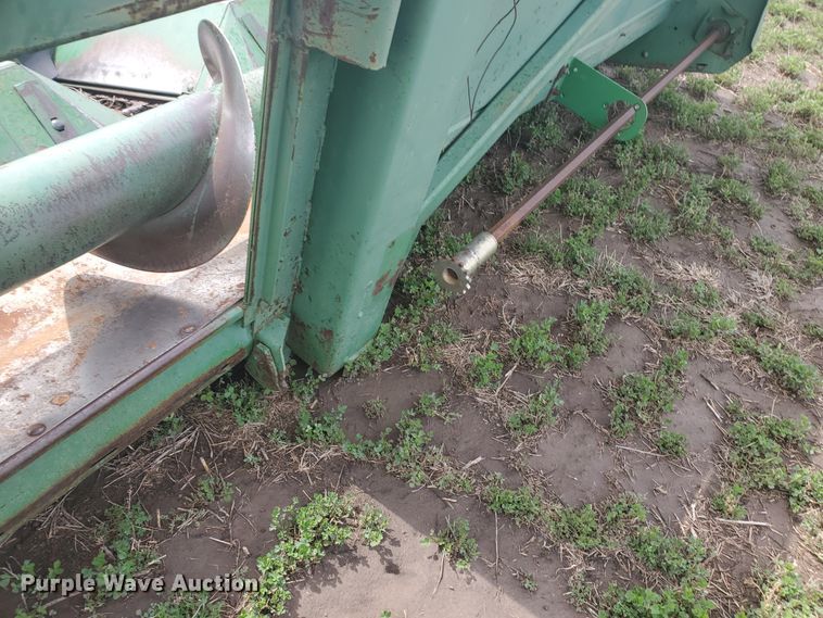 image for item IL9027 John Deere 843  corn head