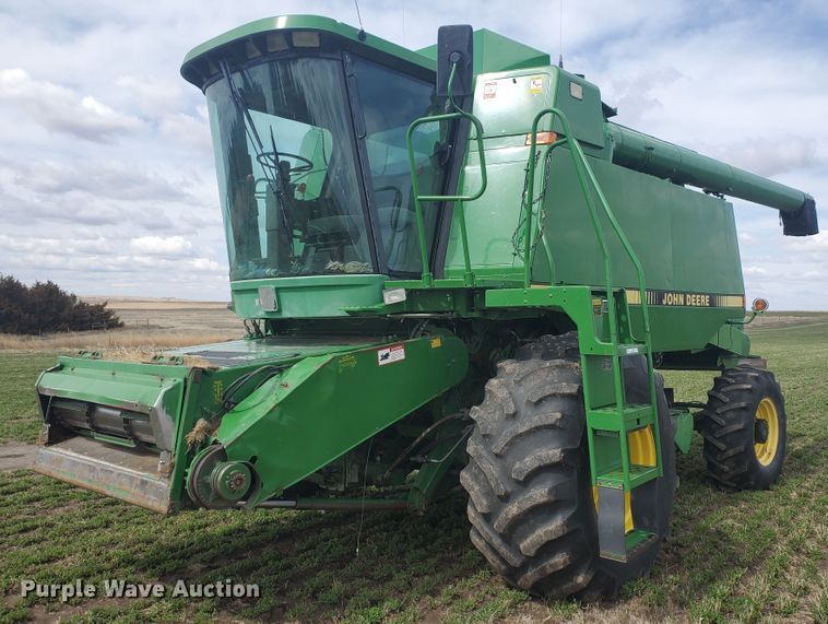 image for item IL9029 1992 John Deere 9600  RWA combine