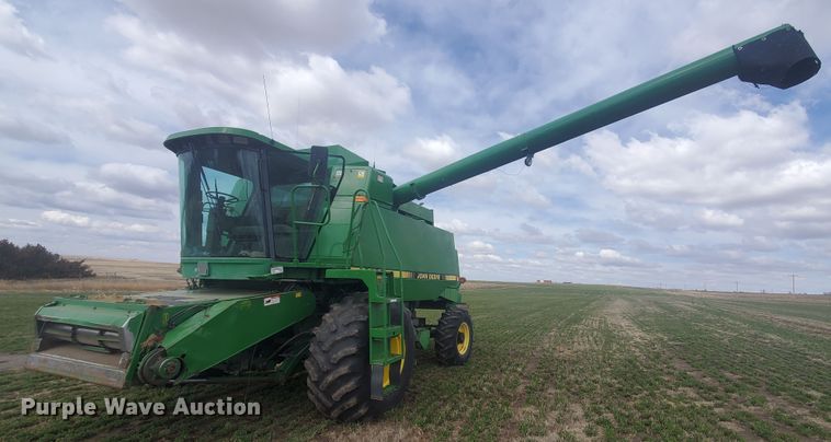 image for item IL9029 1992 John Deere 9600  RWA combine