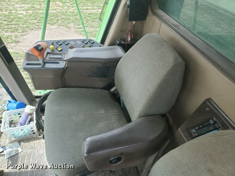 image for item IL9029 1992 John Deere 9600  RWA combine