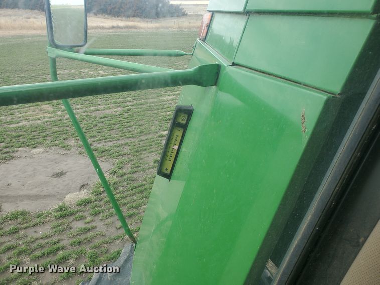 image for item IL9029 1992 John Deere 9600  RWA combine