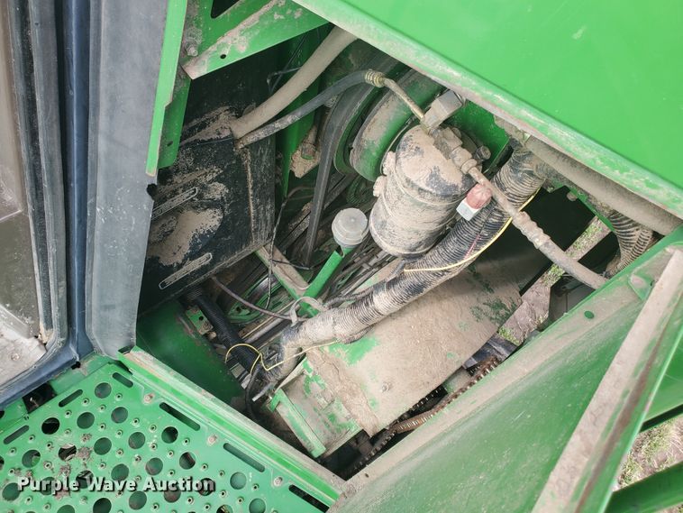 image for item IL9029 1992 John Deere 9600  RWA combine