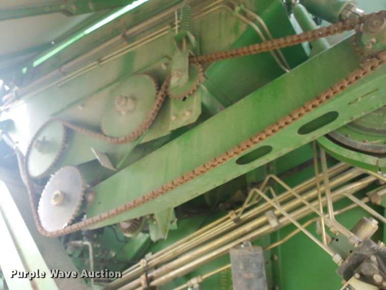 image for item IL9029 1992 John Deere 9600  RWA combine