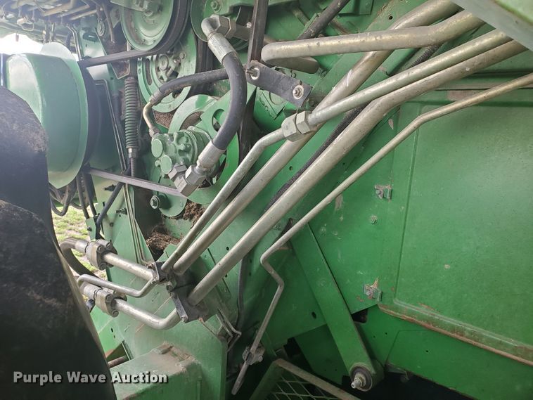 image for item IL9029 1992 John Deere 9600  RWA combine