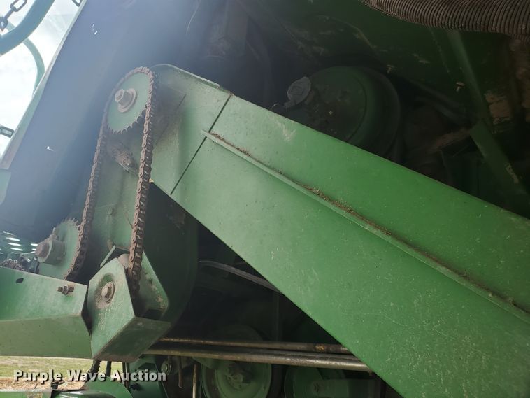 image for item IL9029 1992 John Deere 9600  RWA combine