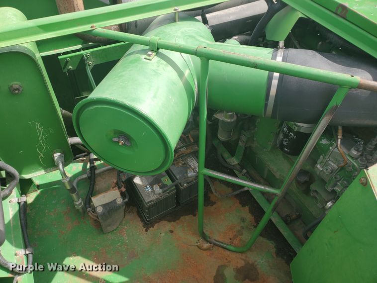 image for item IL9029 1992 John Deere 9600  RWA combine