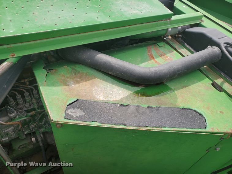 image for item IL9029 1992 John Deere 9600  RWA combine