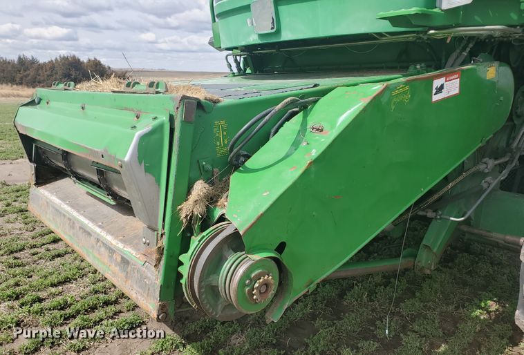 image for item IL9029 1992 John Deere 9600  RWA combine