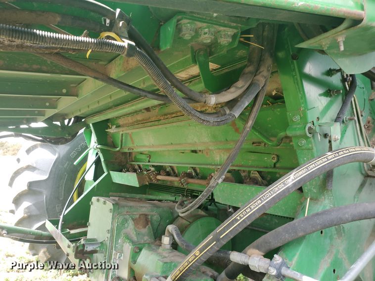 image for item IL9029 1992 John Deere 9600  RWA combine