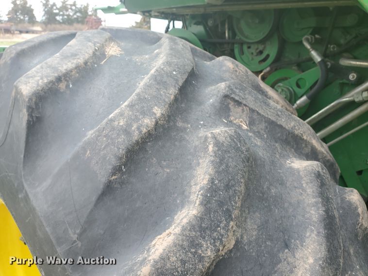 image for item IL9029 1992 John Deere 9600  RWA combine