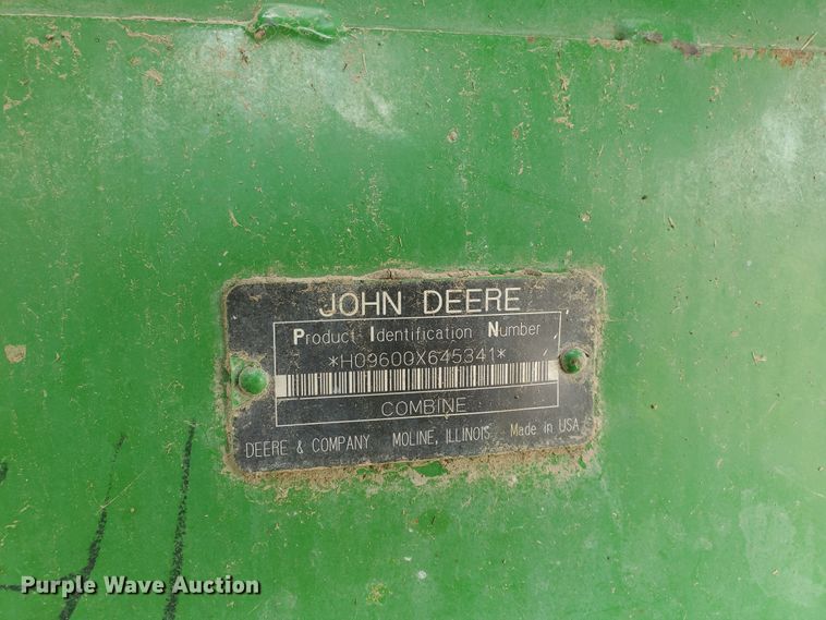 image for item IL9029 1992 John Deere 9600  RWA combine