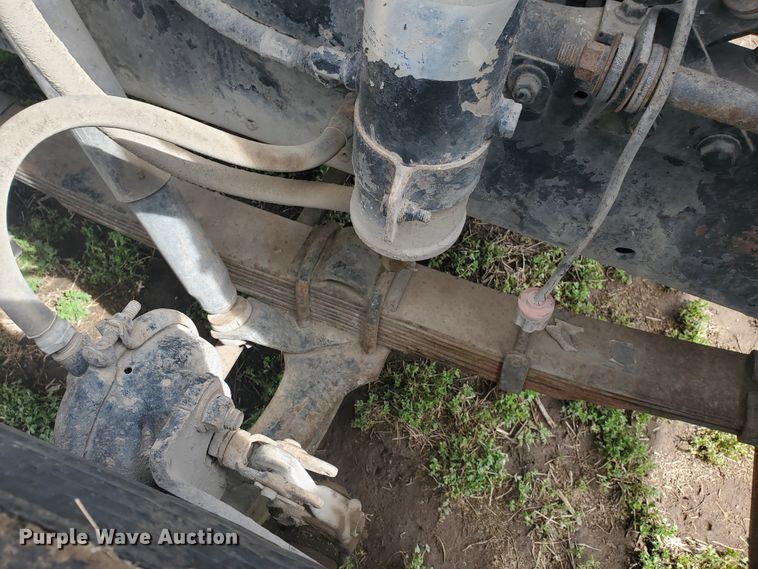 image for item IL9031 1984 International S2200  grain truck