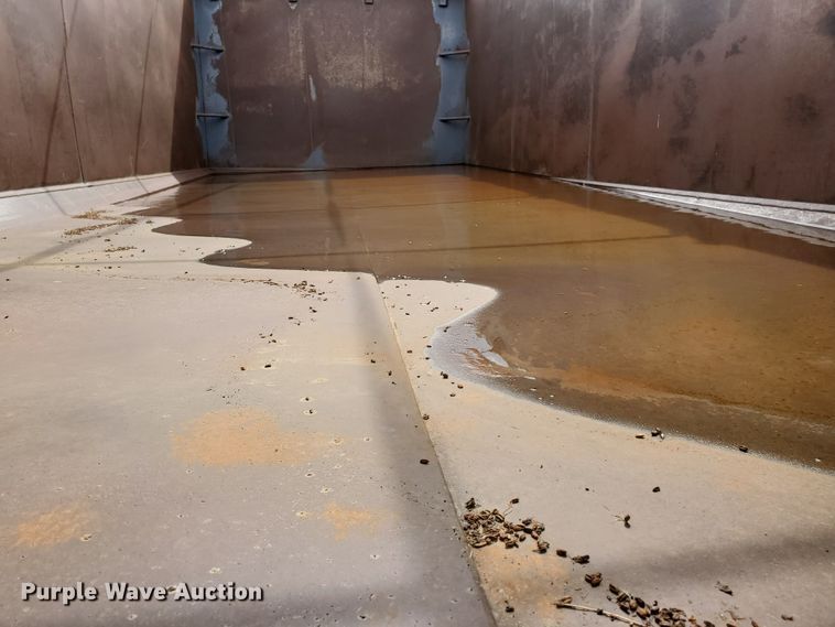 image for item IL9031 1984 International S2200  grain truck