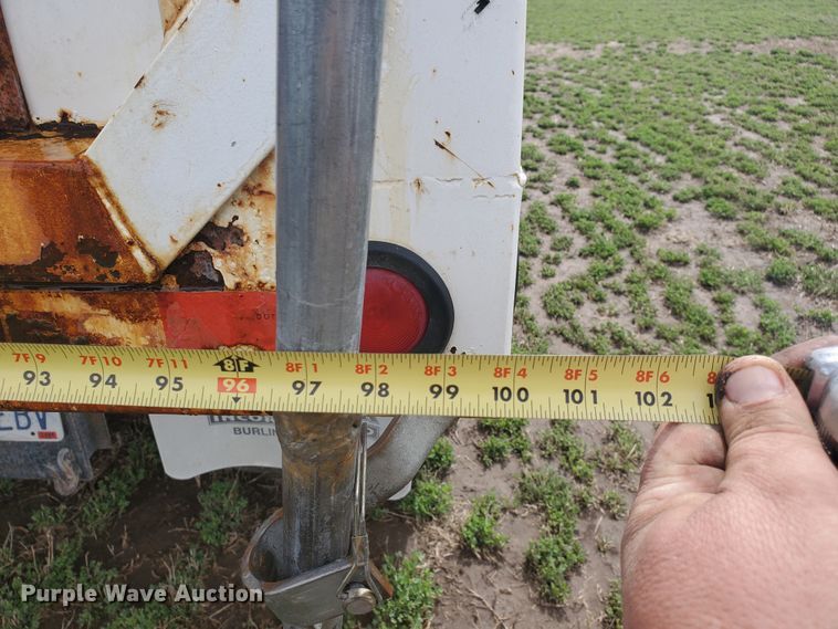 image for item IL9031 1984 International S2200  grain truck