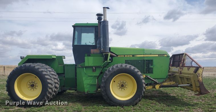 image for item IL9032 1990 John Deere 8560  4WD tractor
