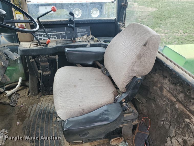 image for item IL9032 1990 John Deere 8560  4WD tractor