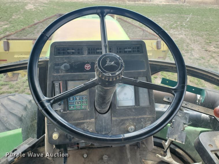 image for item IL9032 1990 John Deere 8560  4WD tractor