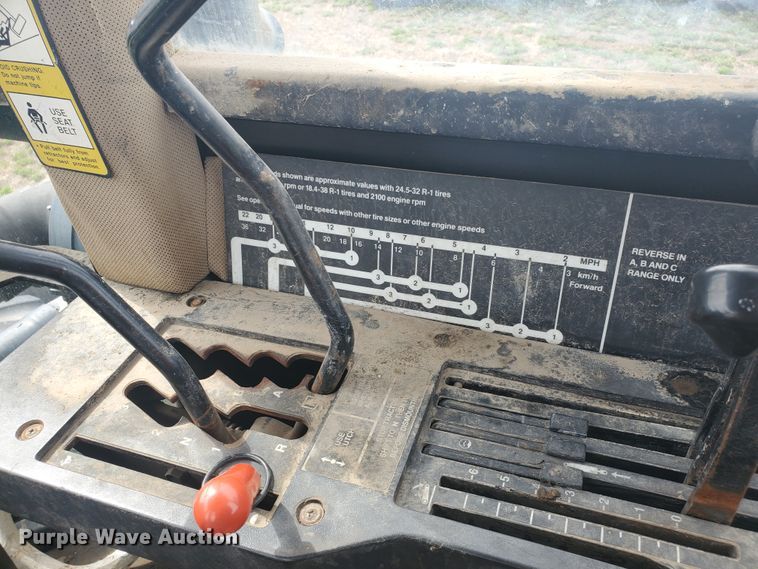 image for item IL9032 1990 John Deere 8560  4WD tractor