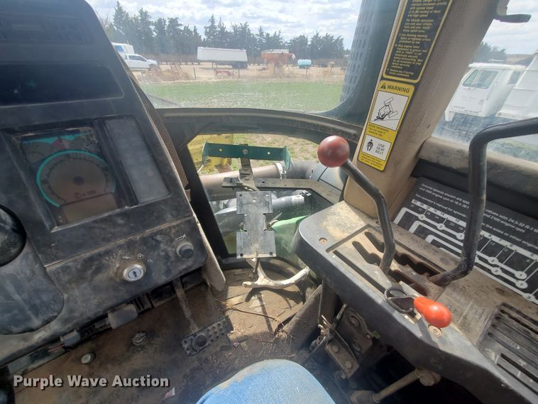 image for item IL9032 1990 John Deere 8560  4WD tractor