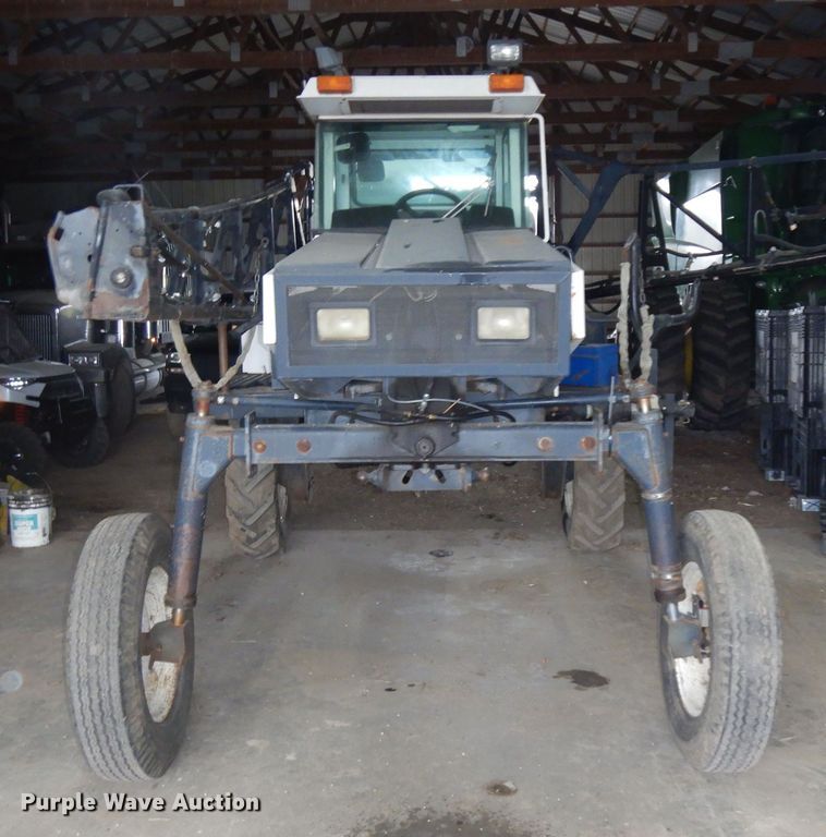 image for item IP9102 1996 SpraCoupe Melroe 3430  sprayer