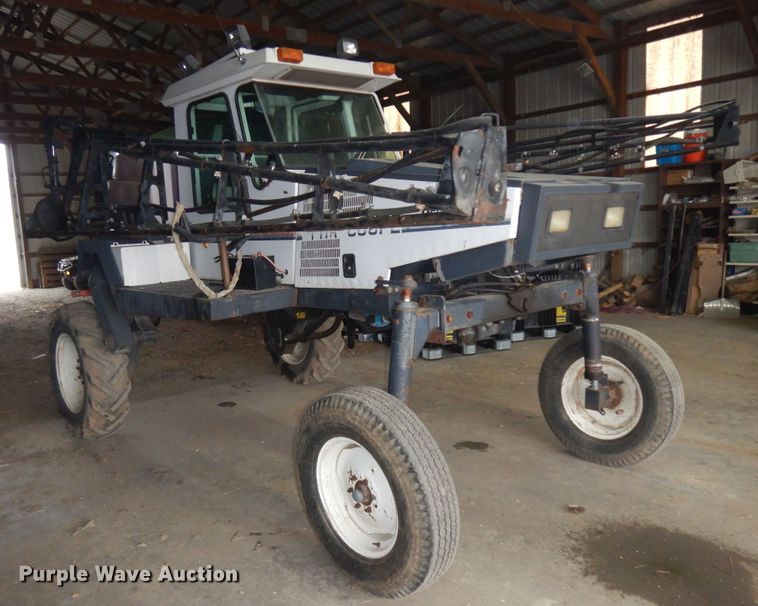 image for item IP9102 1996 SpraCoupe Melroe 3430  sprayer