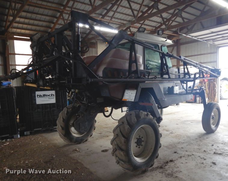 image for item IP9102 1996 SpraCoupe Melroe 3430  sprayer