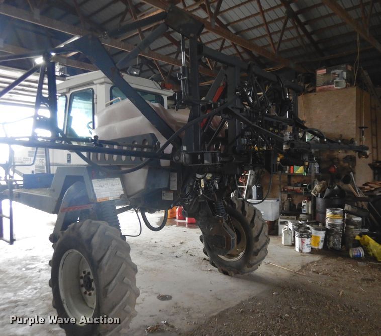 image for item IP9102 1996 SpraCoupe Melroe 3430  sprayer