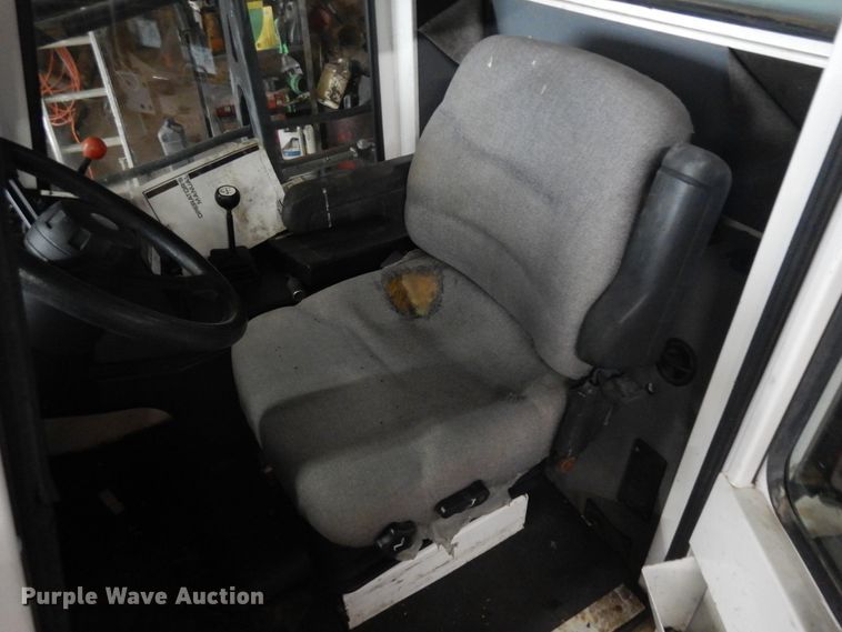 image for item IP9102 1996 SpraCoupe Melroe 3430  sprayer