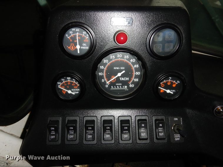 image for item IP9102 1996 SpraCoupe Melroe 3430  sprayer