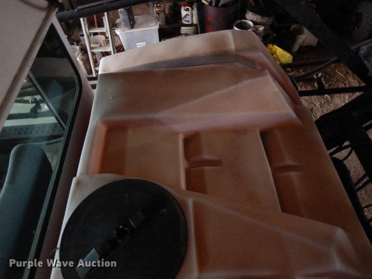 image for item IP9102 1996 SpraCoupe Melroe 3430  sprayer