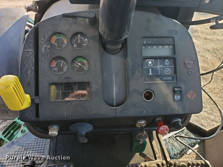 image for item IW9996 1988 John Deere 4450  MFWD tractor