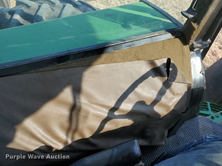 image for item IW9996 1988 John Deere 4450  MFWD tractor