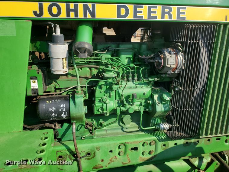 image for item IW9996 1988 John Deere 4450  MFWD tractor