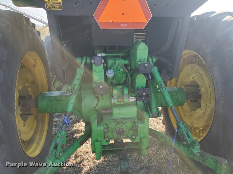 image for item IW9996 1988 John Deere 4450  MFWD tractor