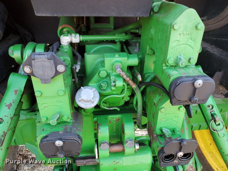 image for item IW9996 1988 John Deere 4450  MFWD tractor