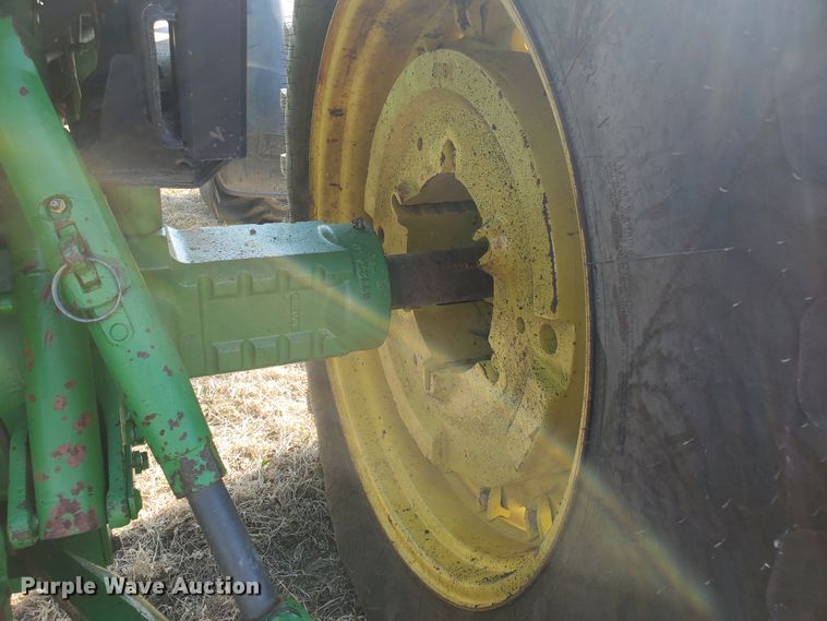 image for item IW9996 1988 John Deere 4450  MFWD tractor